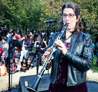 Metropolitan Klezmer musician Debra Kreisberg